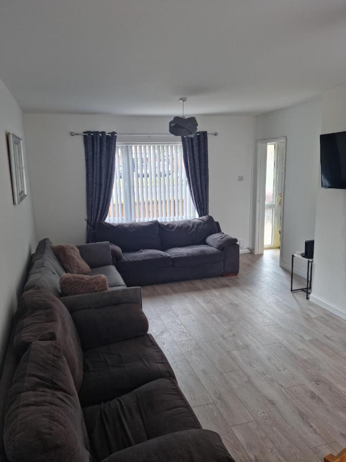 3 Bedroom House-エルズミアポート エクステリア 写真