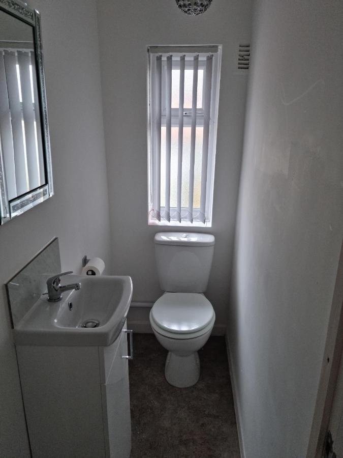 3 Bedroom House-エルズミアポート エクステリア 写真