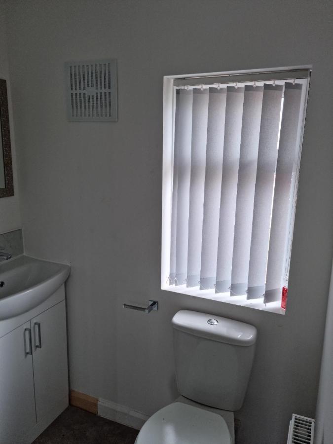 3 Bedroom House-エルズミアポート エクステリア 写真